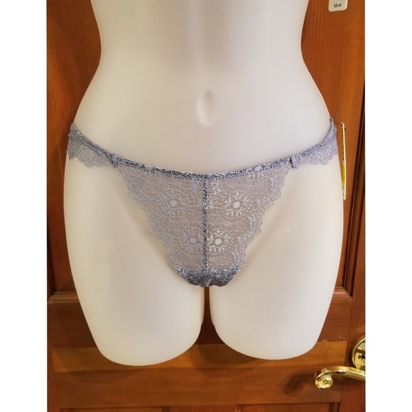 🆕️NWT Sam Edelman Flutter Lace Thong Panty - Picture 8 of 11